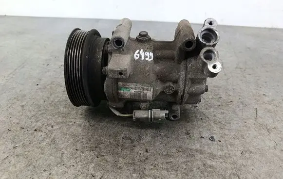 Renault Clio III Air conditioning (A/C) compressor (pump) 