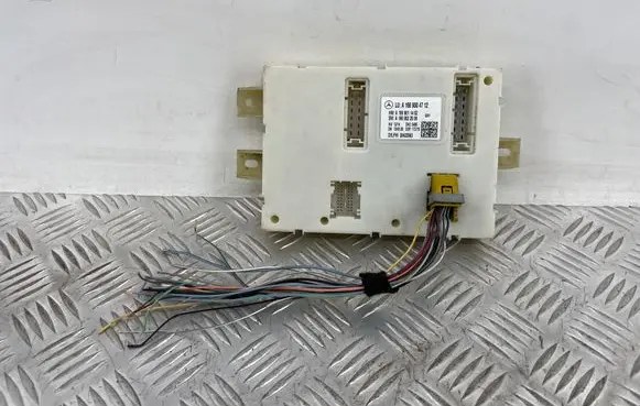 Mercedes-Benz GL X166 SAM control unit A1669004712 A1669022506 A1669011402