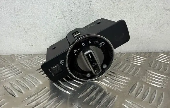 Mercedes-Benz C W204 Light switch A2045451804