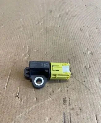 Nissan Pulsar Airbag deployment crash/impact sensor 3RA0A