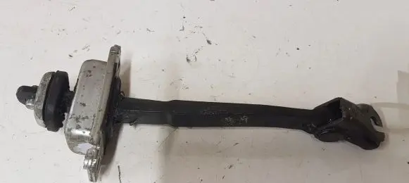Opel Antara Front door check strap stopper