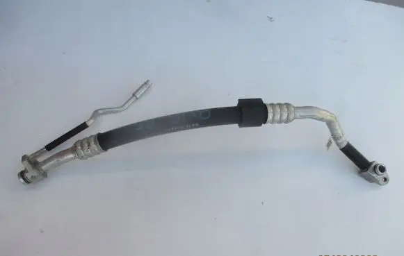 Audi A5 Air conditioning (A/C) pipe/hose 8W1816740F
