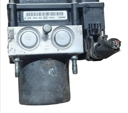 Subaru Legacy ABS Pump 0265950812