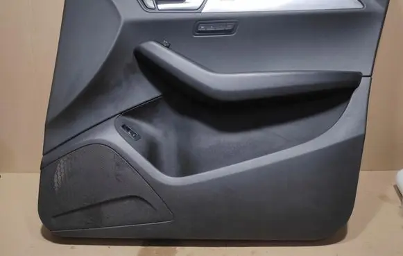 Volkswagen PASSAT B7 Front door card panel trim 834002336