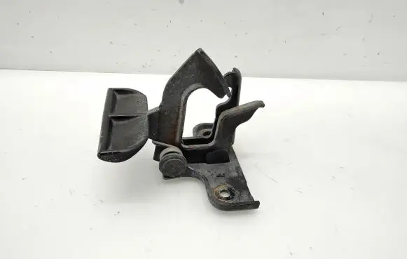 Engine bonnet (hood) release handle