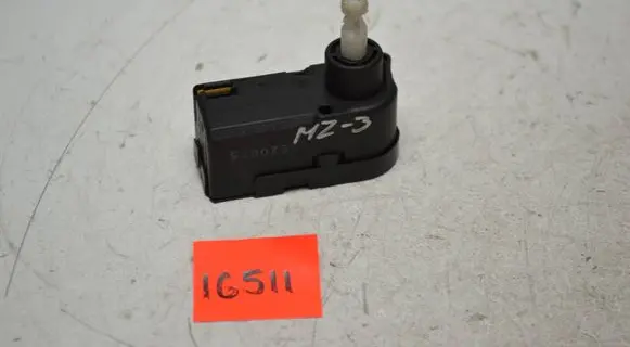 Mazda 6 Headlight level adjustment motor F014003816