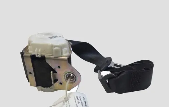Volkswagen PASSAT B6 Rear seatbelt 33059771D