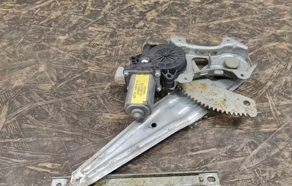 Nissan Note (E12) Rear door window regulator with motor 827311HB1A
