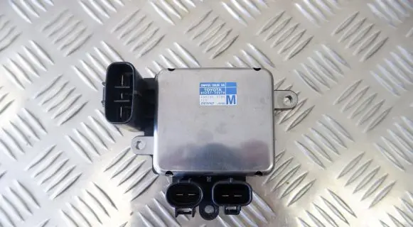 Lexus GS 300 350 430 450H Fan control module 8925730070 4993003300
