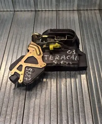 Hyundai Terracan Rear door lock