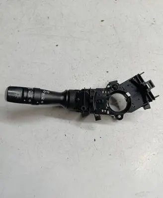 Wiper turn signal indicator stalk/switch