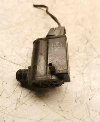 KIA Carens I Windscreen/windshield washer pump 2FB67483
