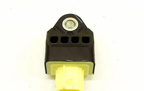 Toyota RAV 4 (XA30) Airbag deployment crash/impact sensor 8983133030 7206BU636