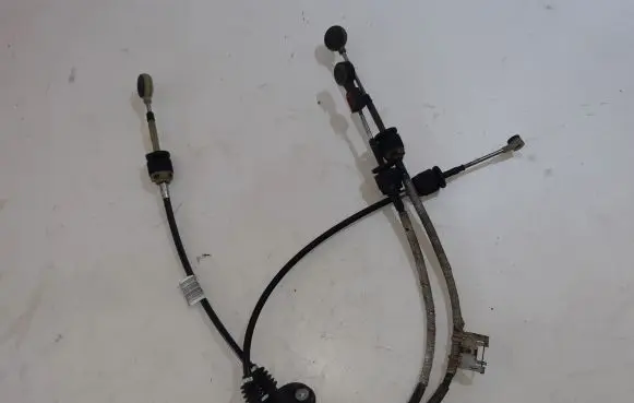 Ford C-MAX II Gear shift cable linkage AV6R7E395GA