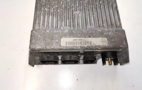 Renault Master II Engine control unit/module 7700311655
