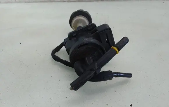 Mercedes-Benz S W220 Turbo solenoid valve A0005450427