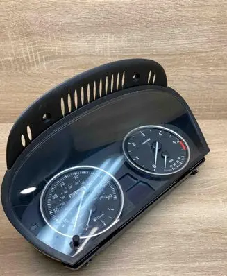 BMW 5 E60 E61 Speedometer (instrument cluster) 9153766 110080213