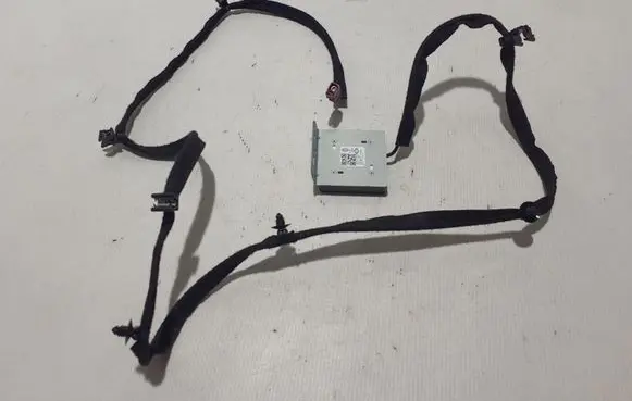 Renault Zoe Aerial antenna amplifier 282B80824R