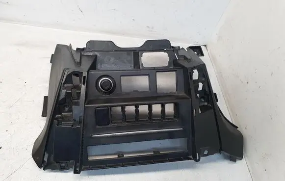 Mitsubishi L200 Other center console (tunnel) element TSPT10508
