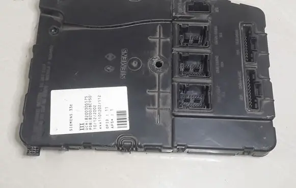 Renault Megane II Comfort/convenience module 8200305575 S128400200 8200280950
