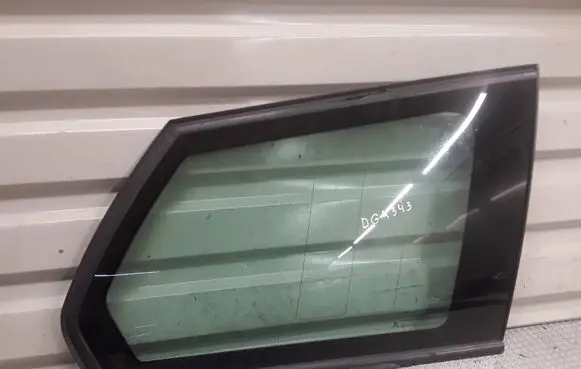 Citroen C4 I Picasso Rear side window 