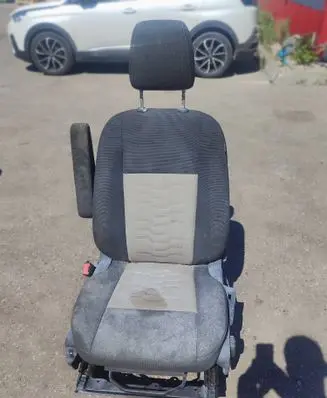 Ford Tourneo Custom Front passenger seat