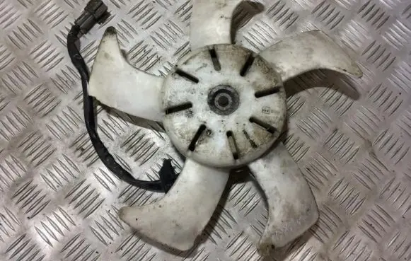 Nissan Maxima Radiator cooling fan shroud