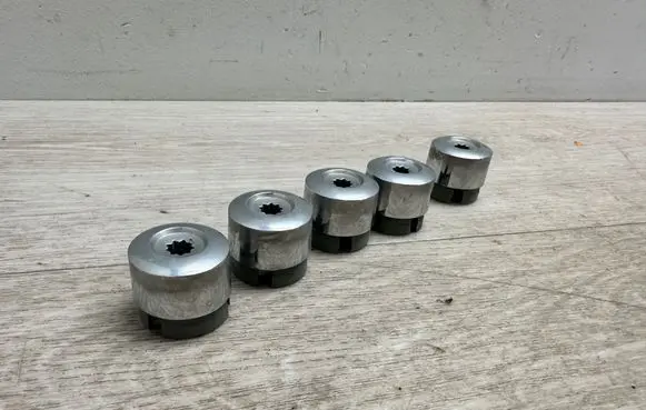 Volkswagen Touareg II Wheel nut cap/cover 7l6601173a 7l6601173