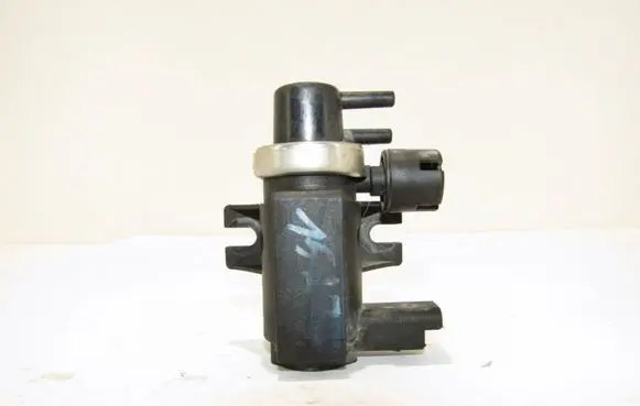 Peugeot 307 Vacuum valve 9641726680