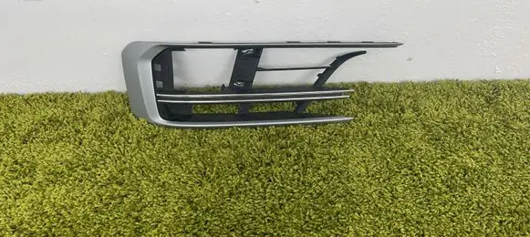Audi A8 S8 D5 Front fog light trim/grill 4N0807679