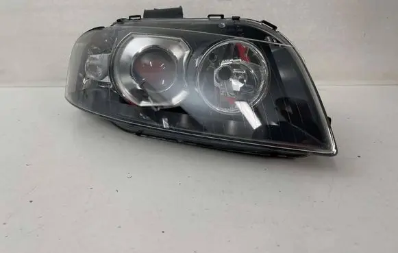 Audi A3 S3 8P Headlight/headlamp 8P0941004M 0301206276