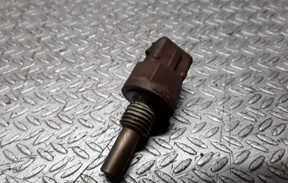 Volkswagen Golf IV Coolant temperature sensor 
