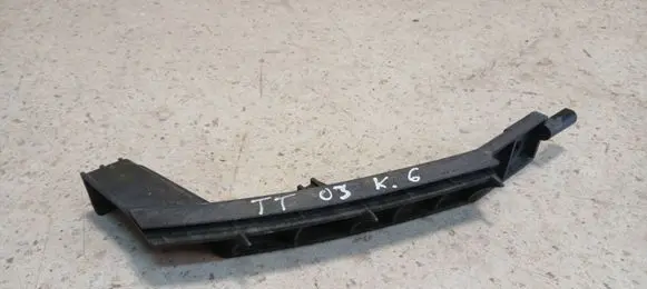 Rear bumper mounting bracket
