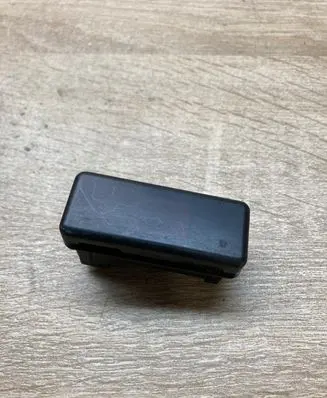 BMW 5 E39 Hazard light switch 8350947