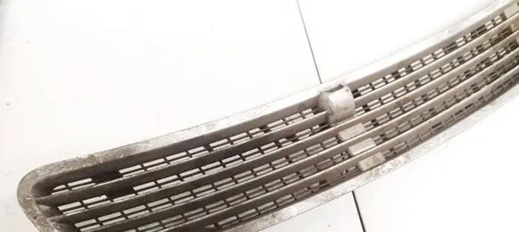 Mercedes-Benz E W211 Wiper trim 2118800005 396270