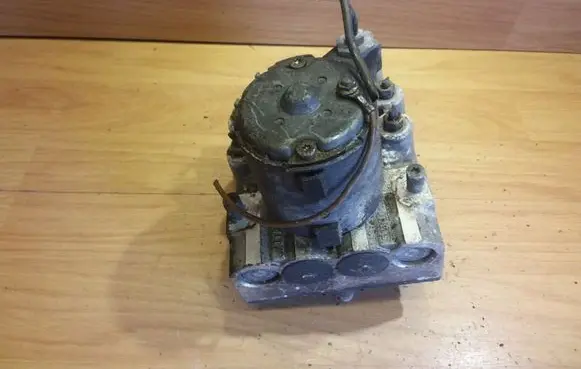 Mercedes-Benz E W210 ABS Pump 0265217007 0024319712