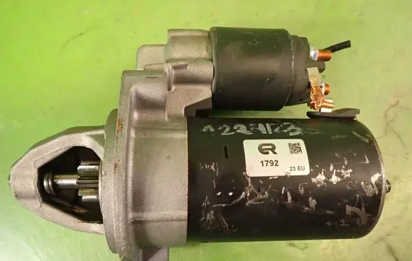 Mercedes-Benz E W210 Starter motor