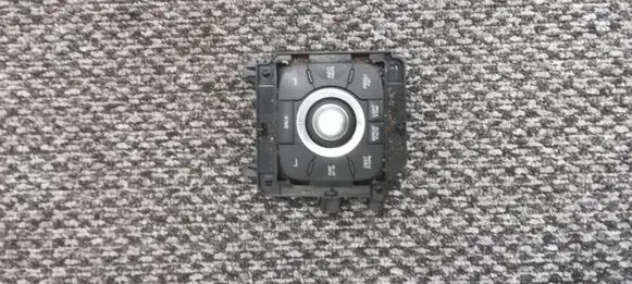 Multifunctional control switch/knob