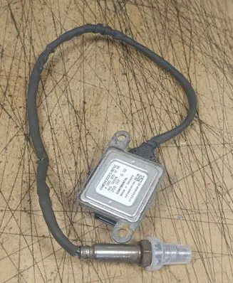 Mercedes-Benz E W213 Lambda probe sensor A0009050108