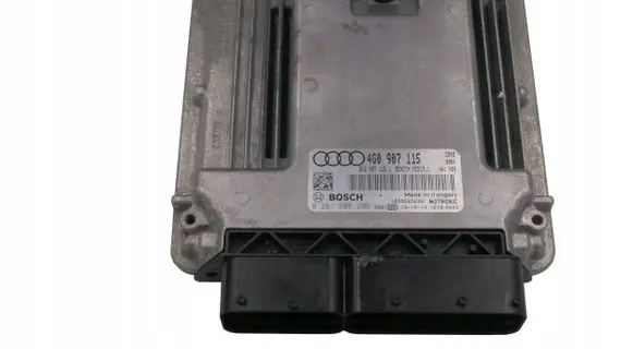Audi A6 C7 Engine control unit/module 4G0907115