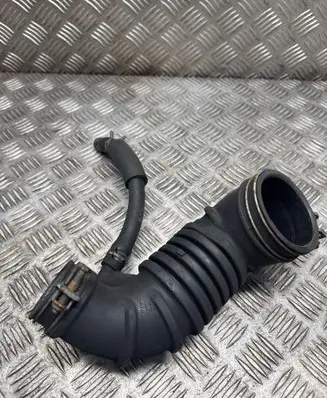 Mitsubishi L200 Air intake duct part MN171012