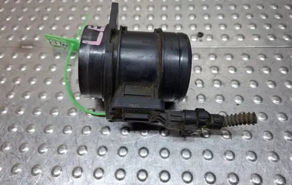 Volkswagen Golf VII Mass air flow meter S27705741 04L906461B