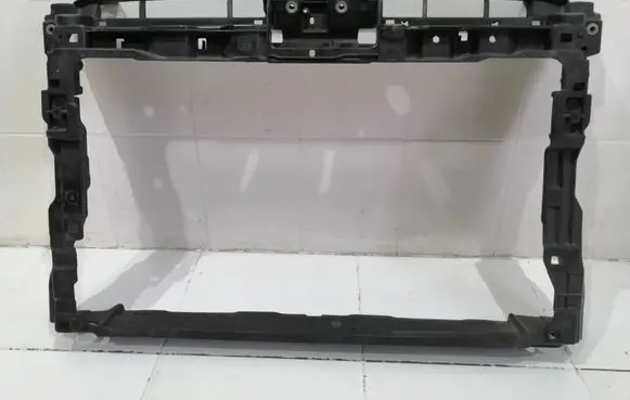 Volkswagen PASSAT B8 Radiator support slam panel 3G0805588L