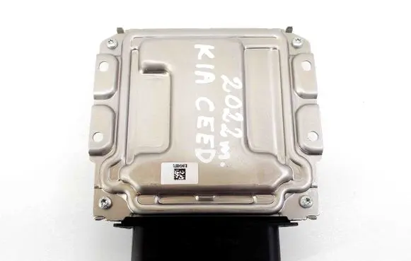 KIA Ceed Adblue control unit 296102U210