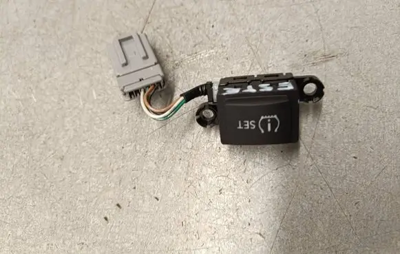 Subaru Forester SJ TPMS reset button 
