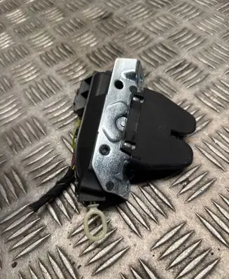Mercedes-Benz CLA C117 X117 W117 Tailgate/trunk/boot lock/catch/latch A1177500085 S0301J401 4808