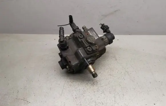 Ford Focus Fuel injection high pressure pump 0445010102 9683703780A 0928400607