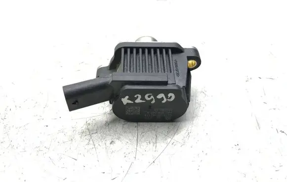 Volkswagen Golf VII Electromagnetic valve 04e906048a K2990