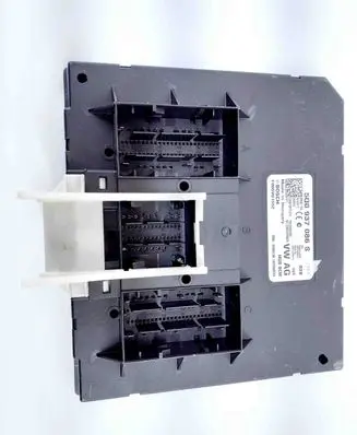 Volkswagen Golf VII Central body control module 5Q0937086S