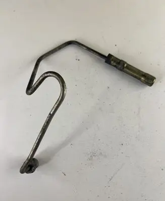 Mitsubishi Pajero Fuel injector supply line/pipe